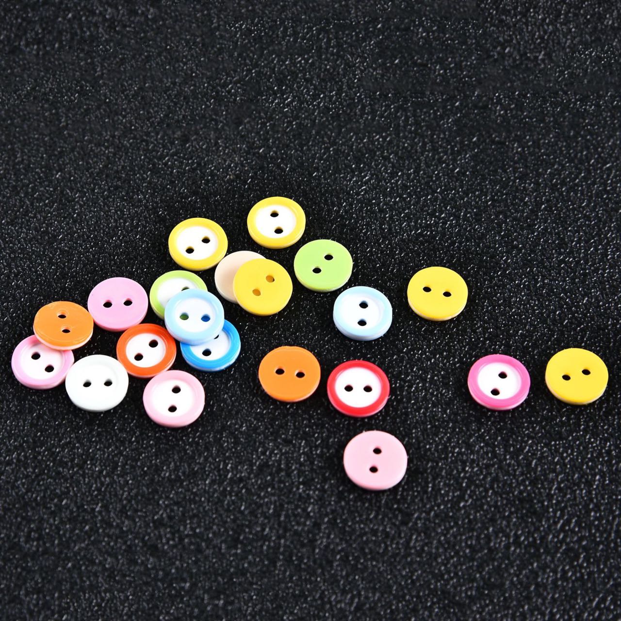 Wholesale Custom 2 Holes Resin Shirt Button in Various Colors for Suits